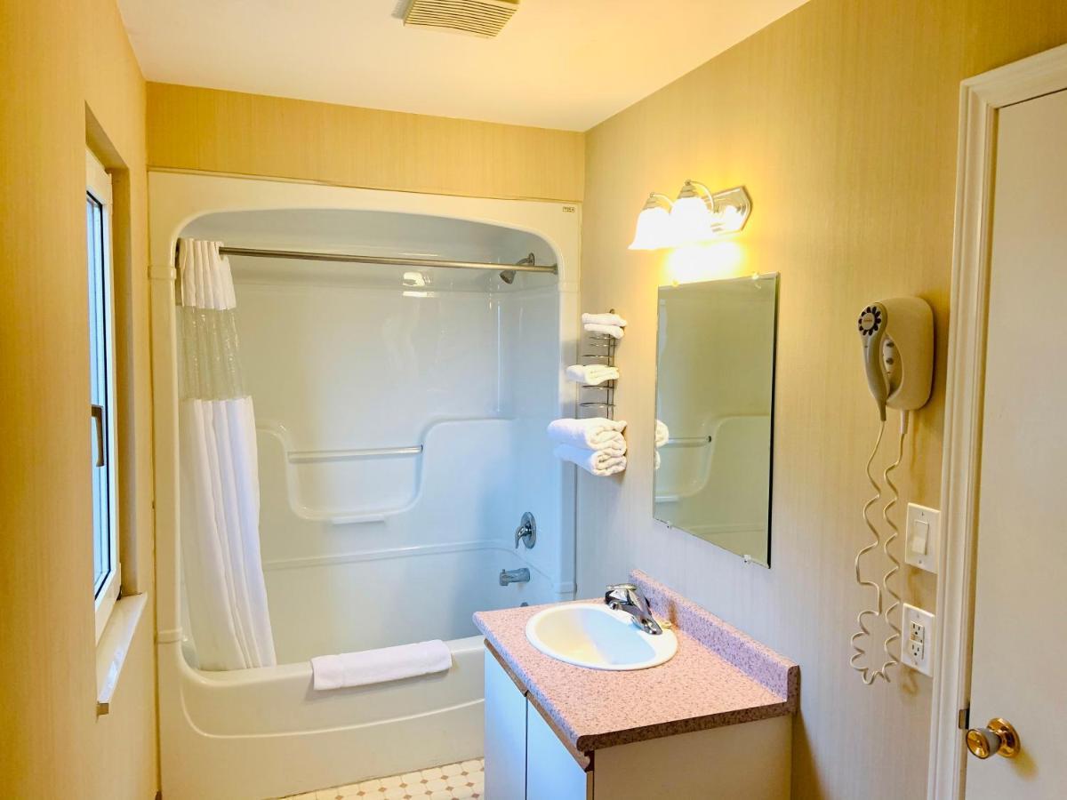 Green Acres Motel Mississauga Luaran gambar